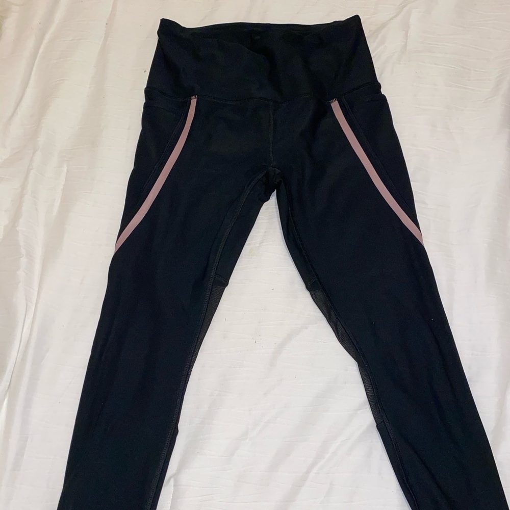 Black leggings (pink stripes)